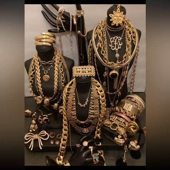 ⚜️ 1/2 LB Vintage Mod Estate Costume Jewelry Lot | All Wearable | Some Signed ⚜️ - Picture 3 of 10